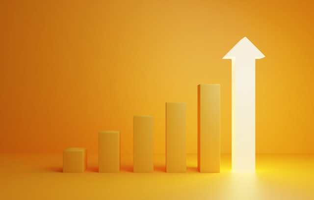 A strategic planning session focusing on adapting to rising interest rates.