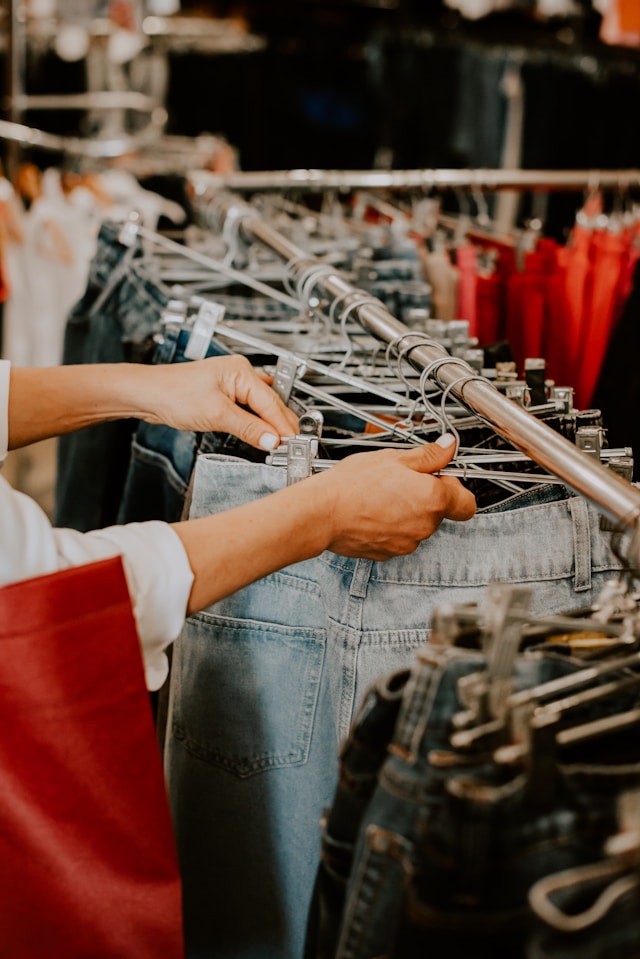 thrifting market